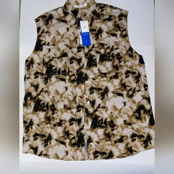Camo Clay Sleeveless Button Down Shirt - Picture 3 of 5